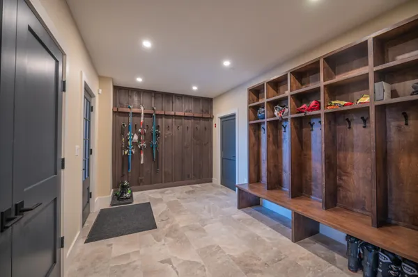 $4,087,000 | 22 Stag's Leap Lane, Wilmington, VT 05363