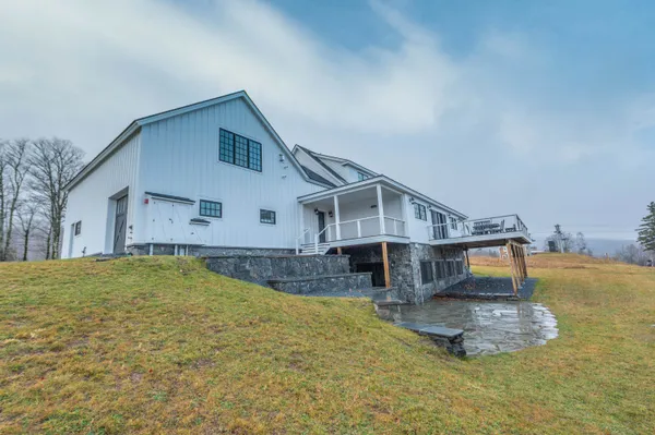 $4,087,000 | 22 Stag's Leap Lane, Wilmington, VT 05363