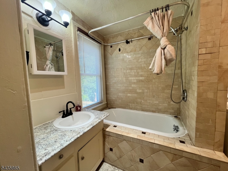 80 Little York Mt Pleasant Road Milford, NJ 08848 - Photo 7 of 24