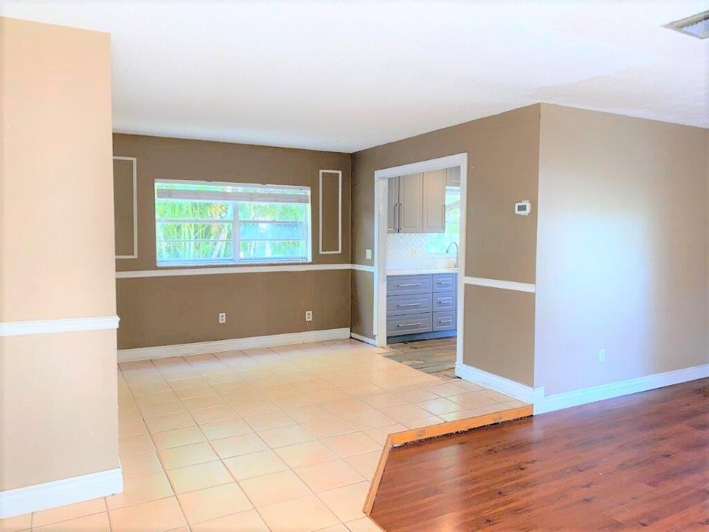 22751 Southwest 55th Avenue Boca Raton, FL 33433 - Photo 11 of 31 Dining Room