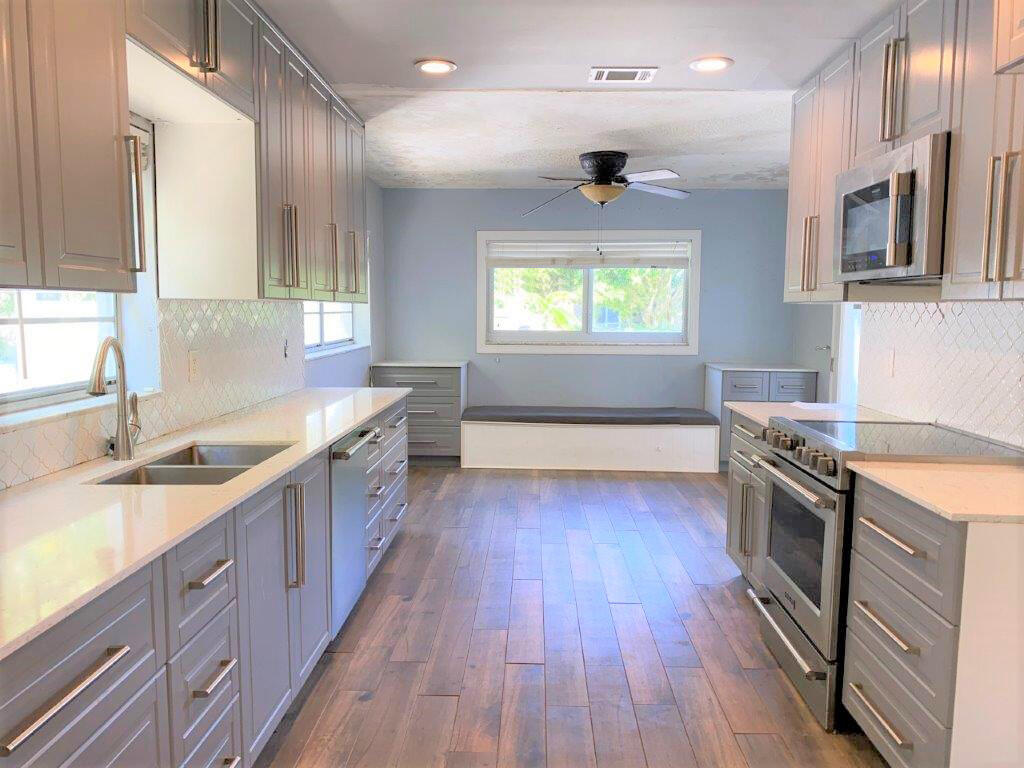 22751 Southwest 55th Avenue Boca Raton, FL 33433 - Photo 13 of 31 Kitchen