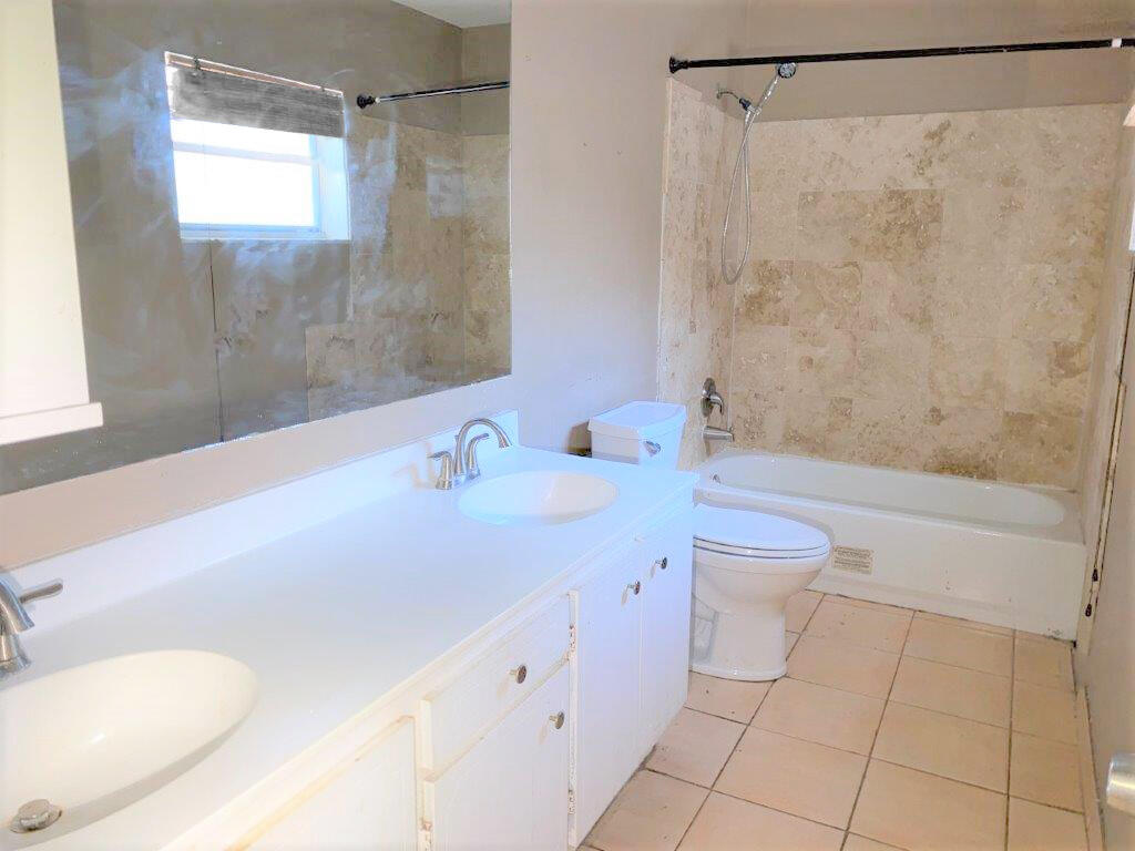 22751 Southwest 55th Avenue Boca Raton, FL 33433 - Photo 29 of 31 Bathroom