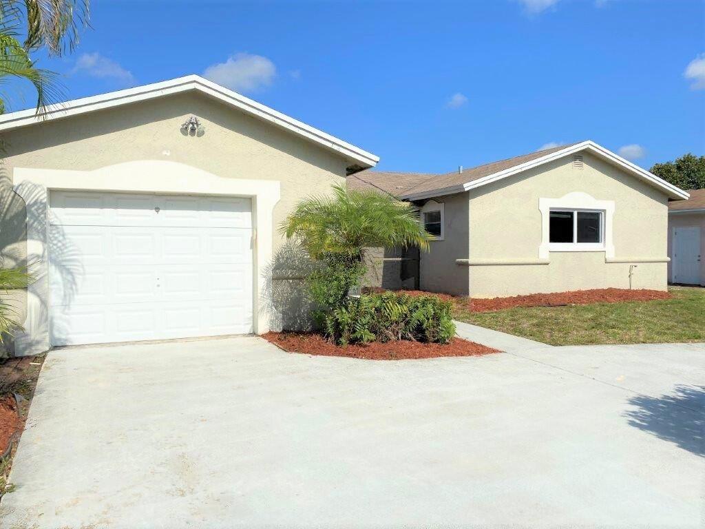 22751 Southwest 55th Avenue Boca Raton, FL 33433 - Photo 3 of 31 Front