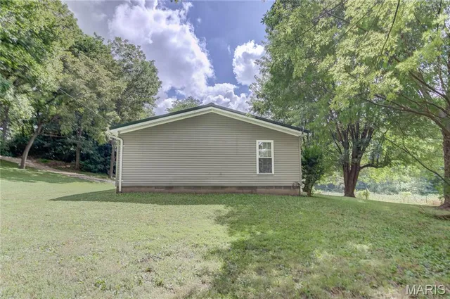 $150,000 | 26389 Reddish Road, Fieldon, IL 62031