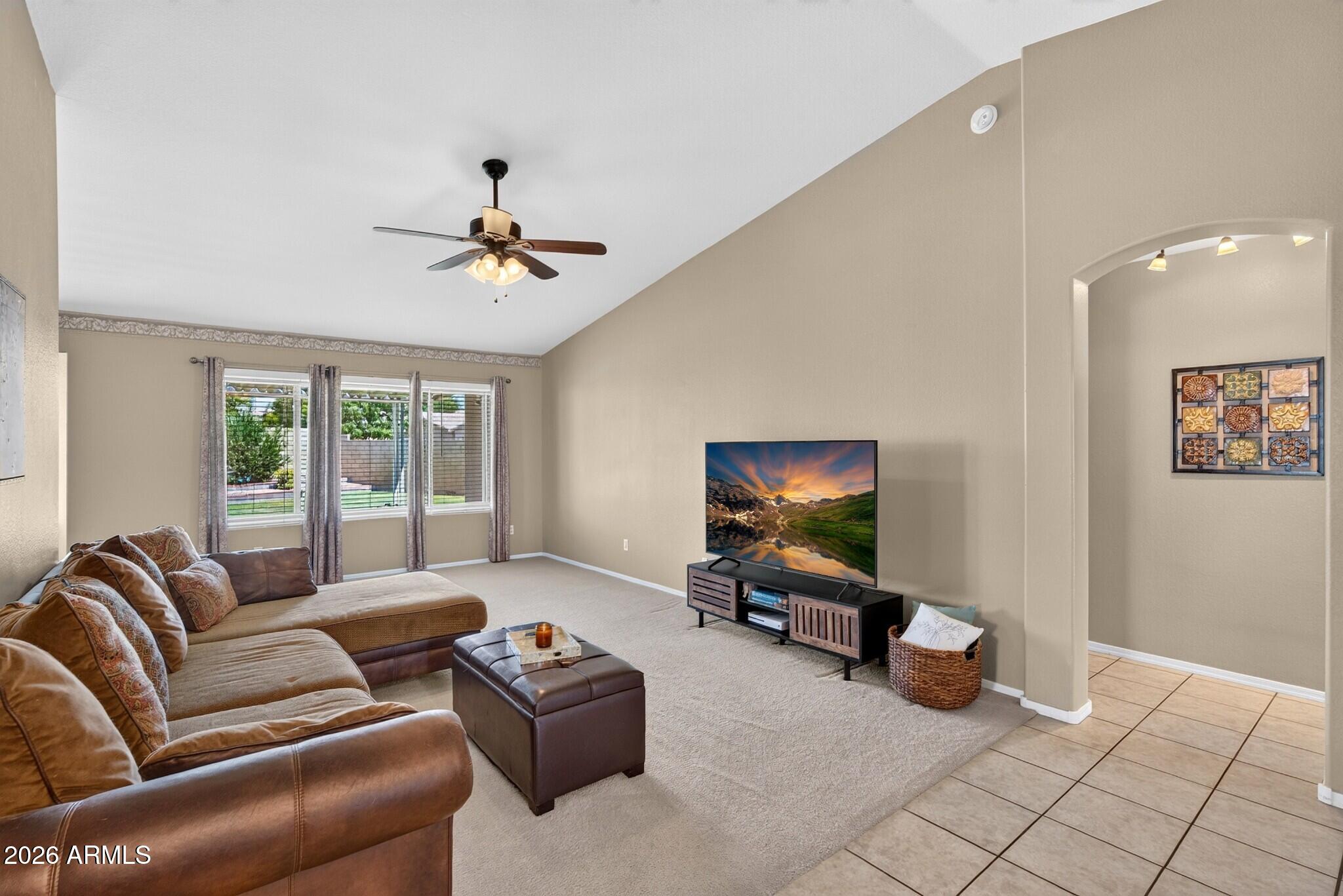 739 South Cholla Street Gilbert, AZ 85233 - Photo 6 of 30 Living Room