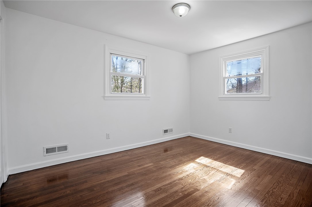 10 Ormond Drive East Providence, RI 02915 - Photo 13 of 21