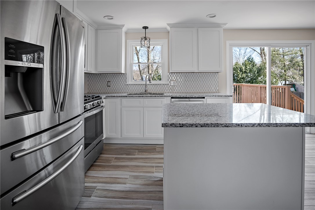 10 Ormond Drive East Providence, RI 02915 - Photo 9 of 21