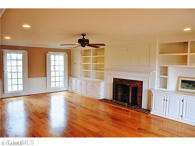 493 Bailey Road Advance, NC 27006 - Photo 8 of 16 Den/Family/Great Room.