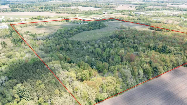 $899,999 | E4347 East Gate Drive, Waupaca, WI 54981