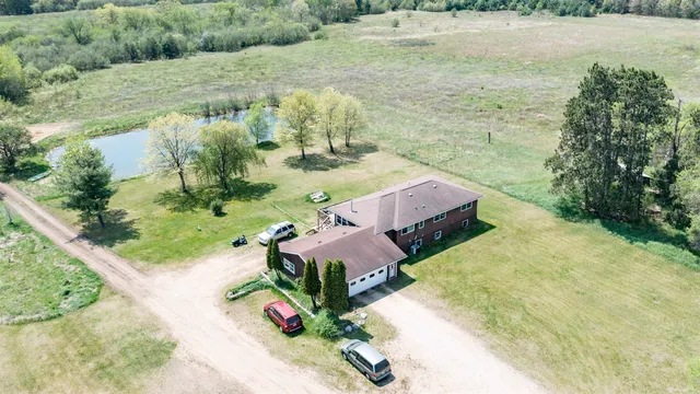 $899,999 | E4347 East Gate Drive, Waupaca, WI 54981