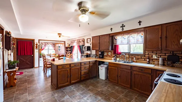 $750,000 | E4347 East Gate Drive, Waupaca, WI 54981