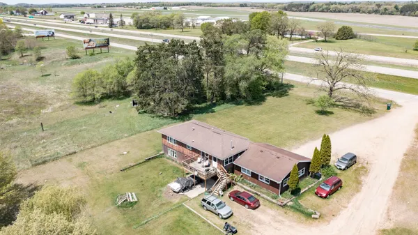 $750,000 | E4347 East Gate Drive, Waupaca, WI 54981