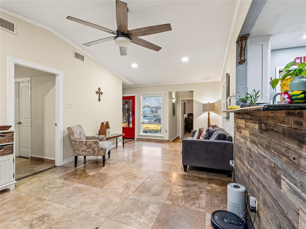 8616 Flicker Lane Dallas, TX 75238 - Photo 4 of 27