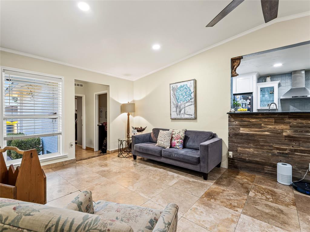 8616 Flicker Lane Dallas, TX 75238 - Photo 5 of 27