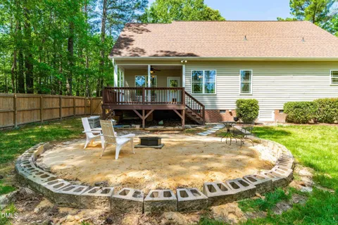 $315,000 | 190 Willow Ridge Drive, Louisburg, NC 27549