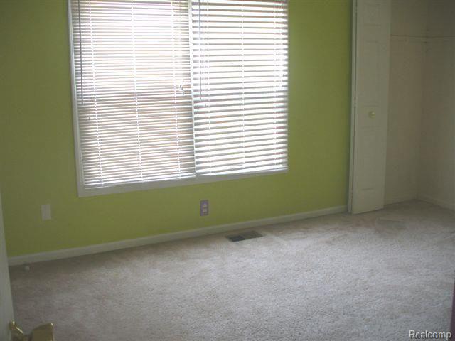 462 Daylily Drive Rochester, MI 48307 - Photo 12 of 14 12