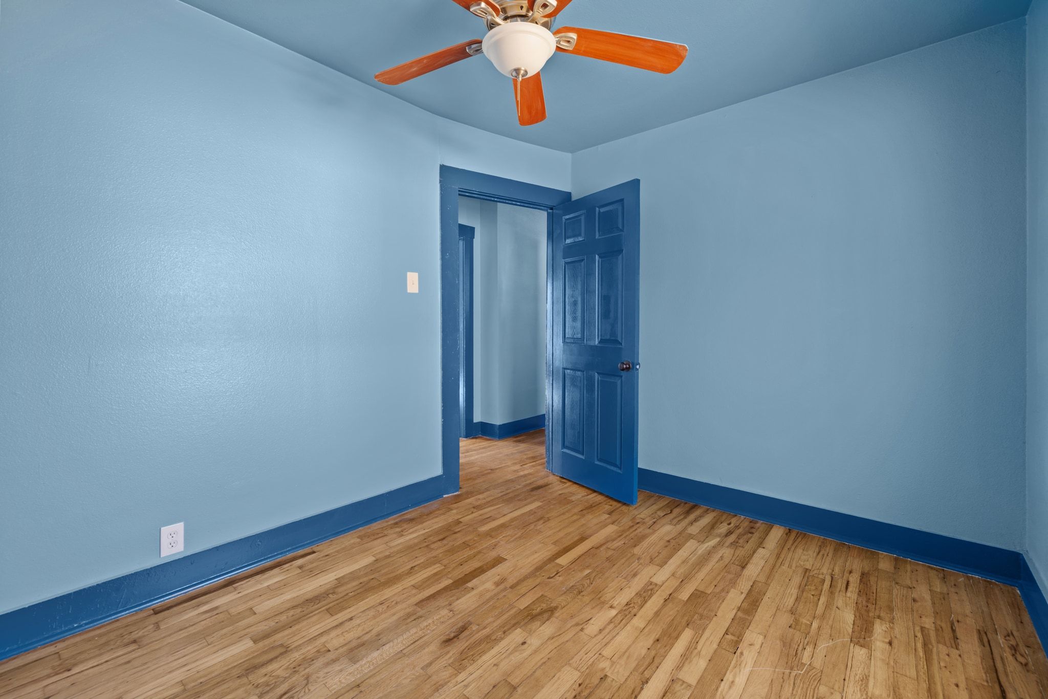 1181 Graham Street Austin, TX 78702 - Photo 18 of 27 a view of an empty room with window