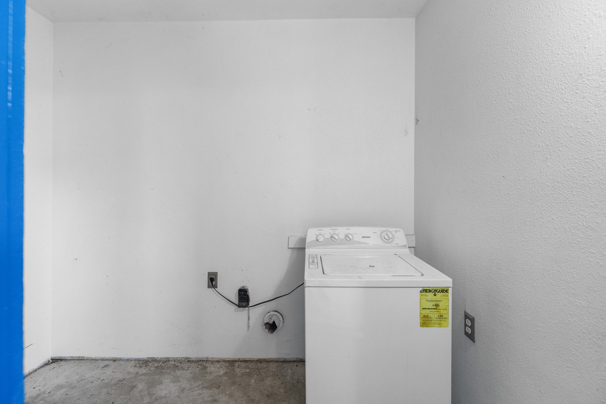 1181 Graham Street Austin, TX 78702 - Photo 23 of 27 a utility room with dryer and washer