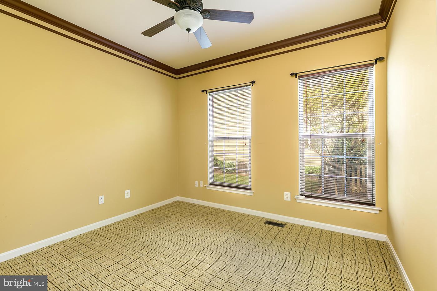 18286 Maple Spring Court Leesburg, VA 20176 - Photo 11 of 30 Exterior (General)