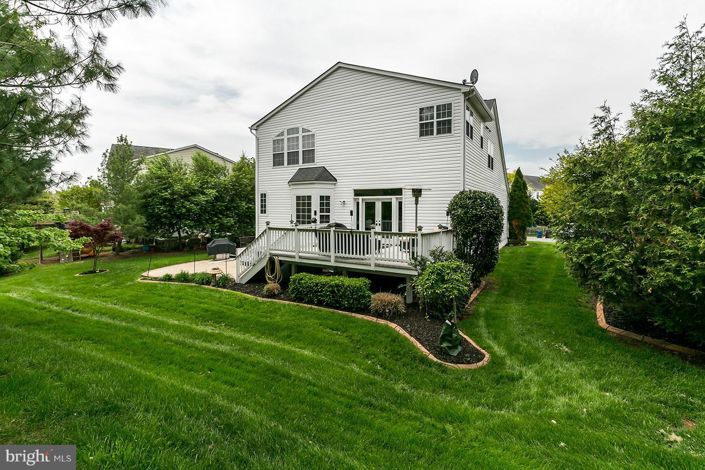 18286 Maple Spring Court Leesburg, VA 20176 - Photo 3 of 30 Exterior (Rear)