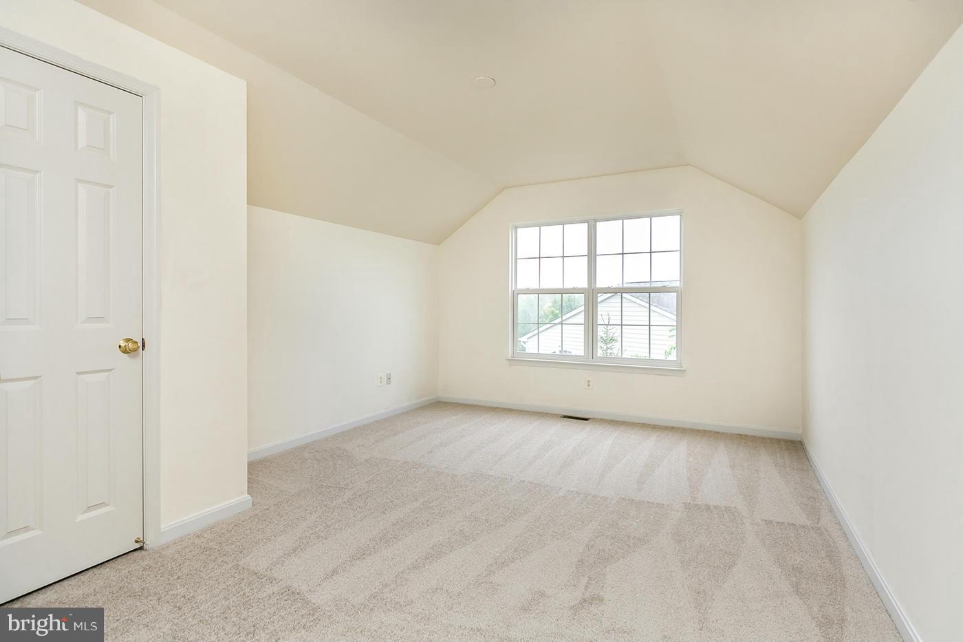 18286 Maple Spring Court Leesburg, VA 20176 - Photo 22 of 30 Bedroom