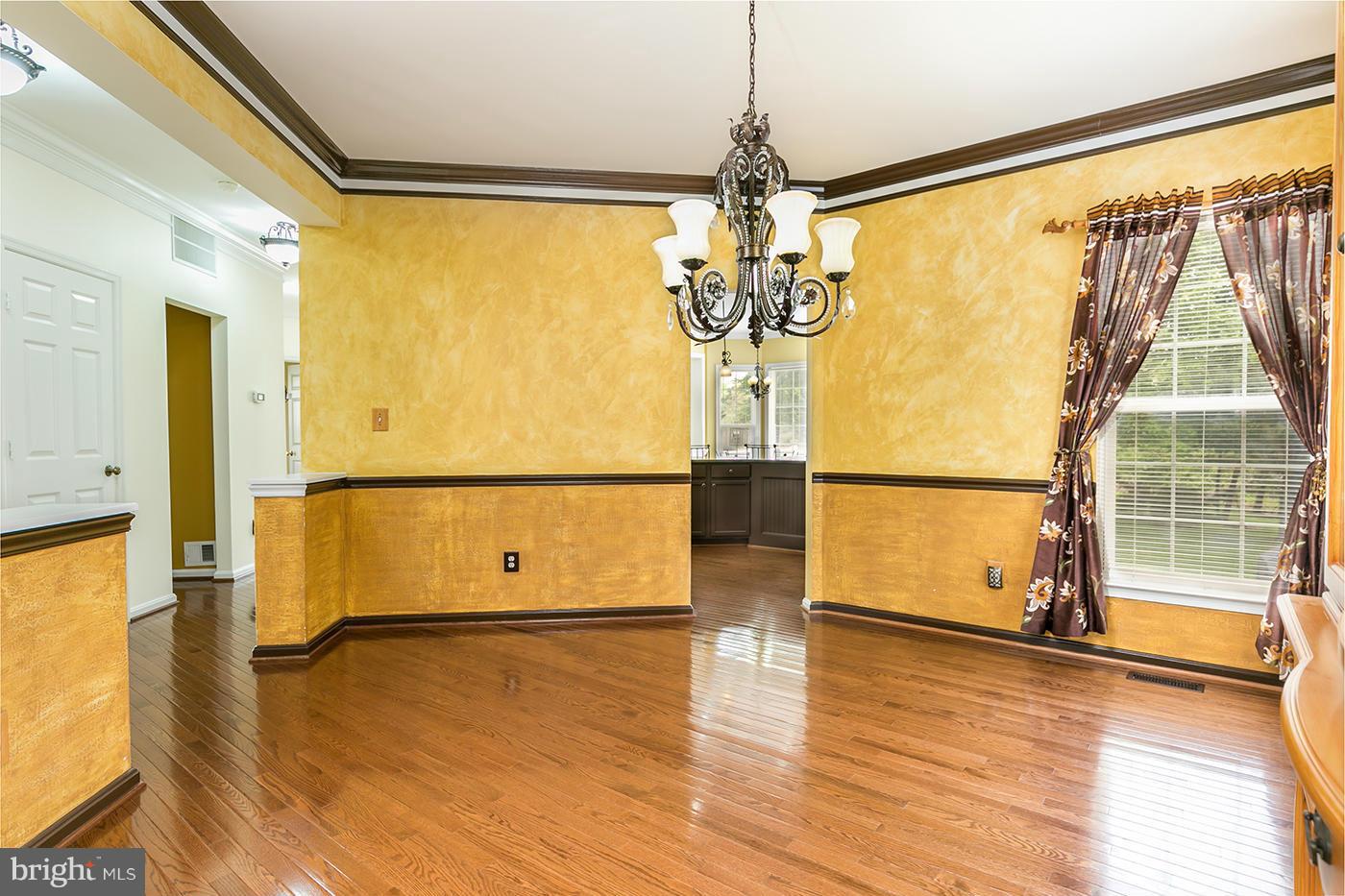 18286 Maple Spring Court Leesburg, VA 20176 - Photo 10 of 30 Dining Room