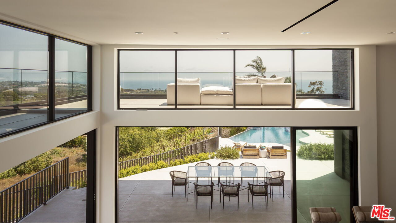 29800 Cuthbert Road Malibu, CA 90265 - Photo 11 of 39