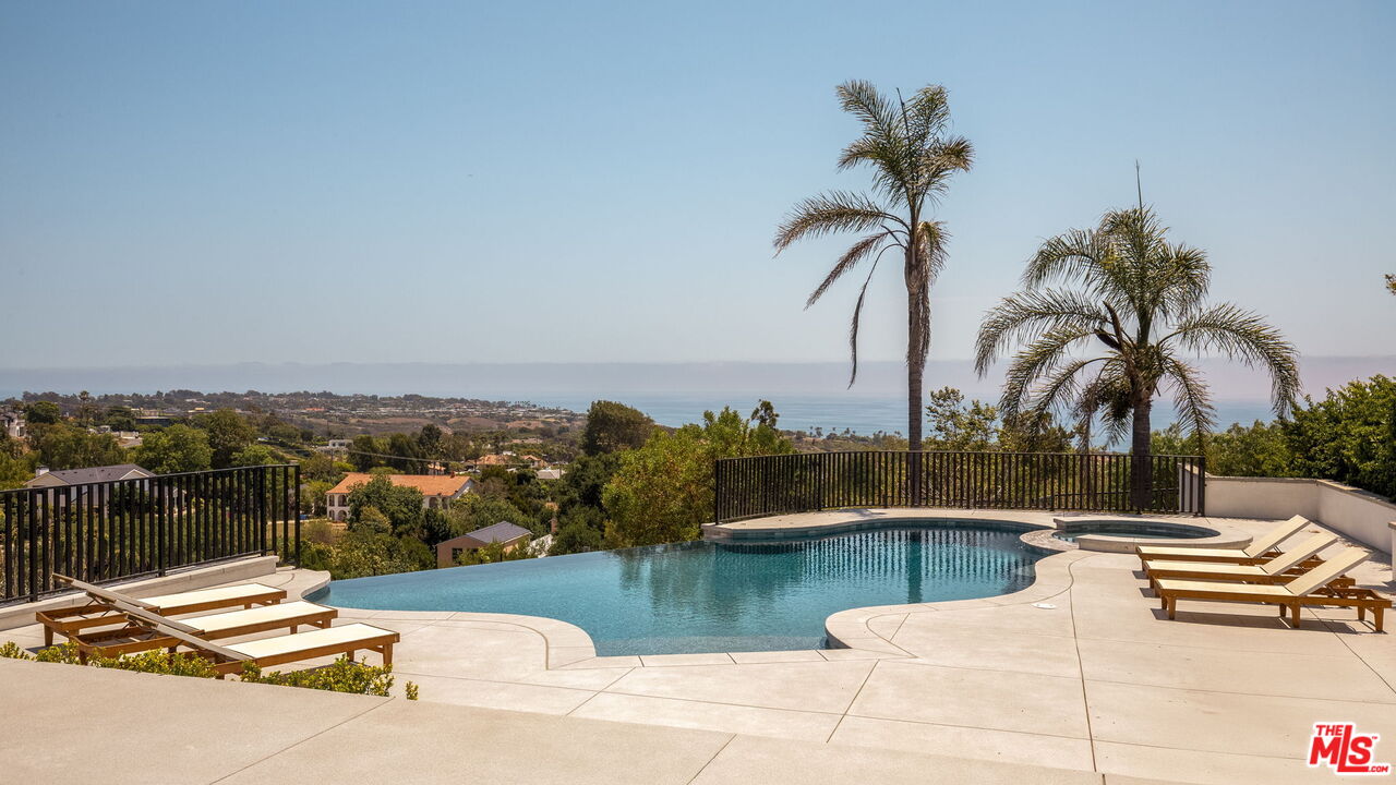 29800 Cuthbert Road Malibu, CA 90265 - Photo 25 of 39