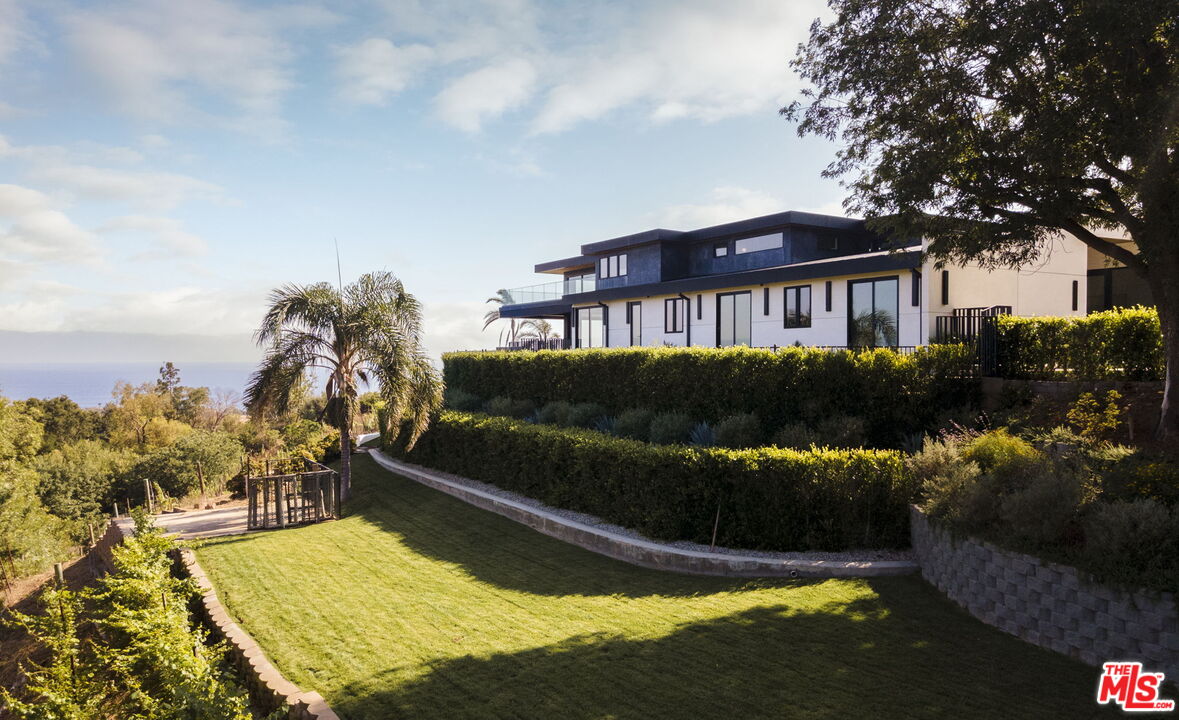 29800 Cuthbert Road Malibu, CA 90265 - Photo 27 of 39