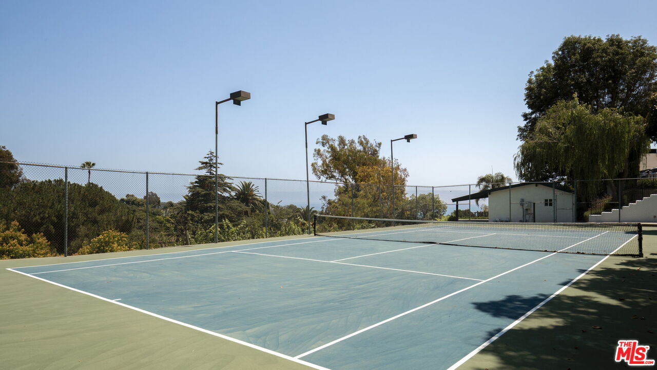 29800 Cuthbert Road Malibu, CA 90265 - Photo 29 of 39