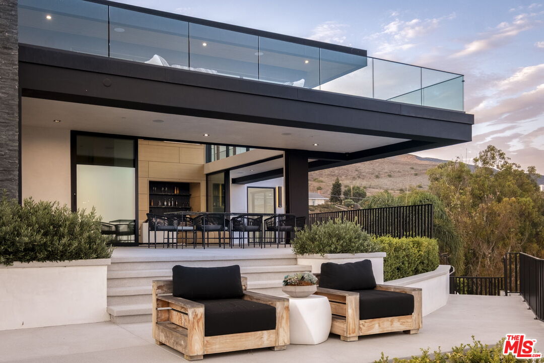 29800 Cuthbert Road Malibu, CA 90265 - Photo 33 of 39