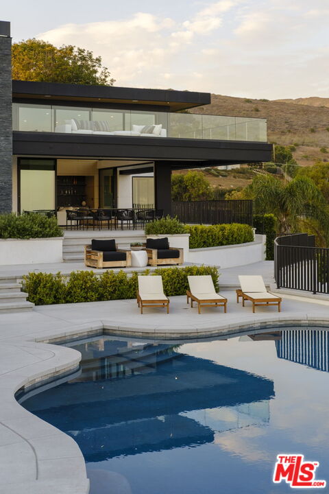 29800 Cuthbert Road Malibu, CA 90265 - Photo 34 of 39