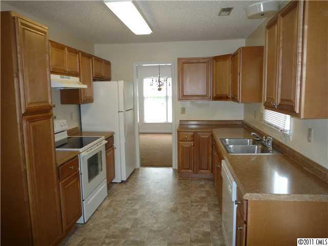 6101 Martin Lake Road Charlotte, NC 28227 - Photo 4 of 7