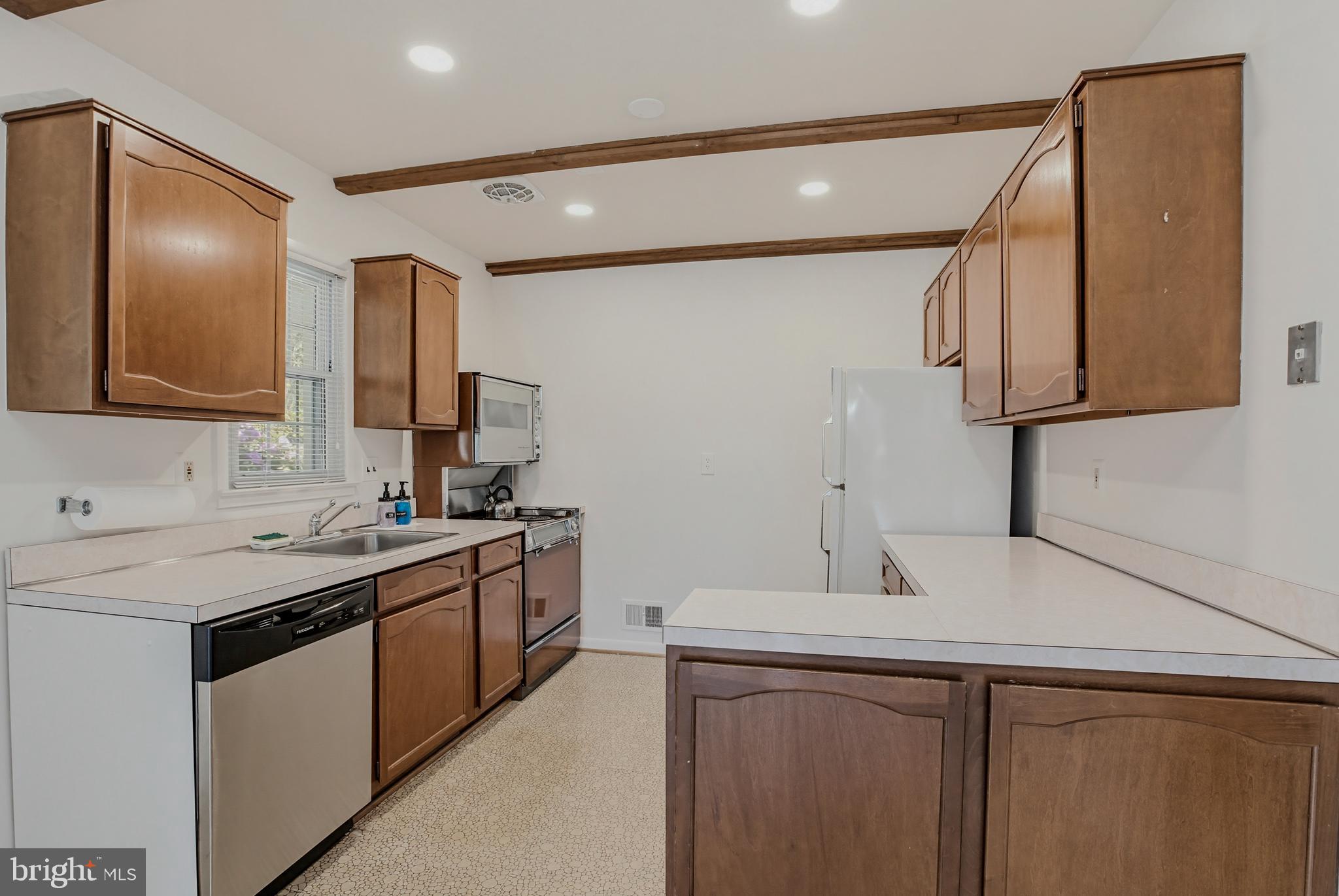 2827 Vixen Lane Silver Spring, MD 20906 - Photo 17 of 40