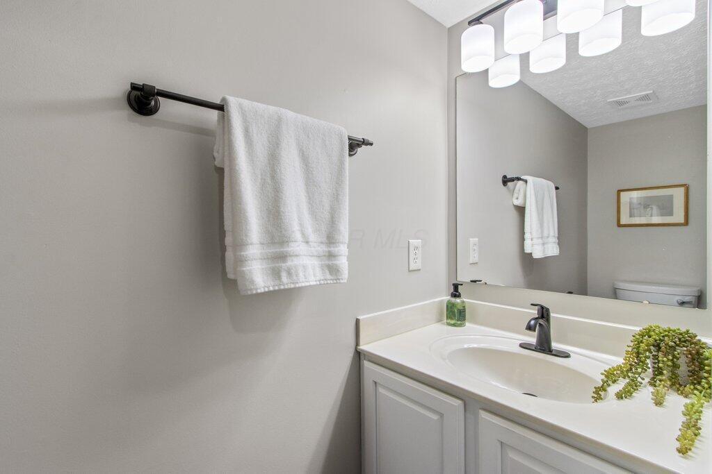 3100 Splitrock Road Columbus, OH 43221 - Photo 15 of 37 3100 Splitrock Road-7.jpg-SMALL