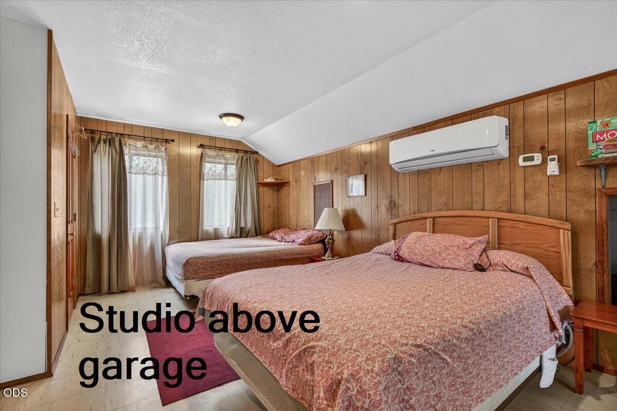 2204 Lampman Road Gold Hill, OR 97525 - Photo 36 of 54