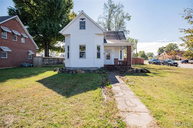 $175,000 | 202 East Lincoln Avenue, Owensville, MO 65066