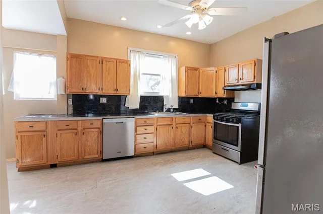 $175,000 | 202 East Lincoln Avenue, Owensville, MO 65066