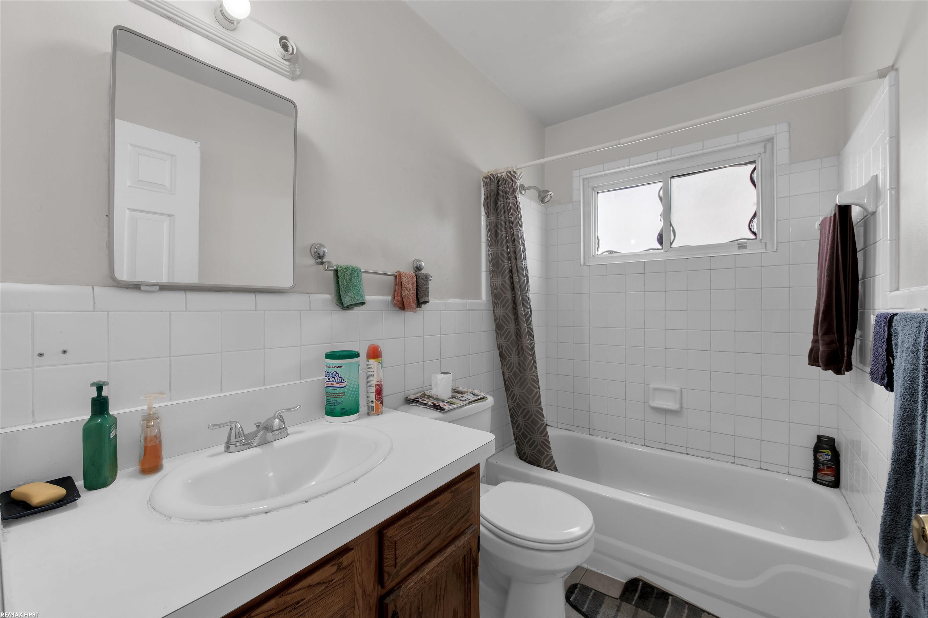 14369 Stephens Warren, MI 48089 - Photo 13 of 21 Gallery Image 13