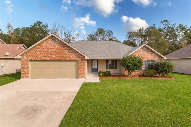 $319,000 | 41128 Berry Ridge Drive, Ponchatoula, LA 70454