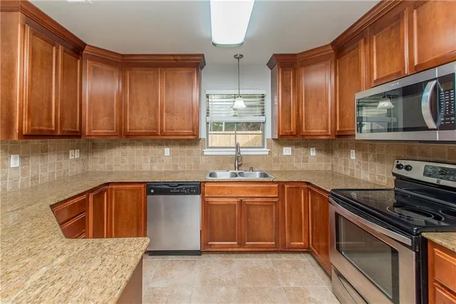 $319,000 | 41128 Berry Ridge Drive, Ponchatoula, LA 70454