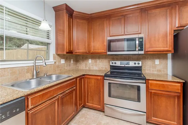 $319,000 | 41128 Berry Ridge Drive, Ponchatoula, LA 70454