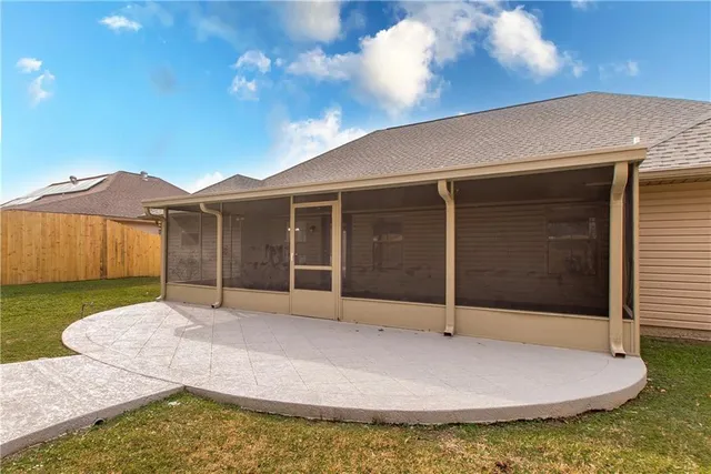 $319,000 | 41128 Berry Ridge Drive, Ponchatoula, LA 70454