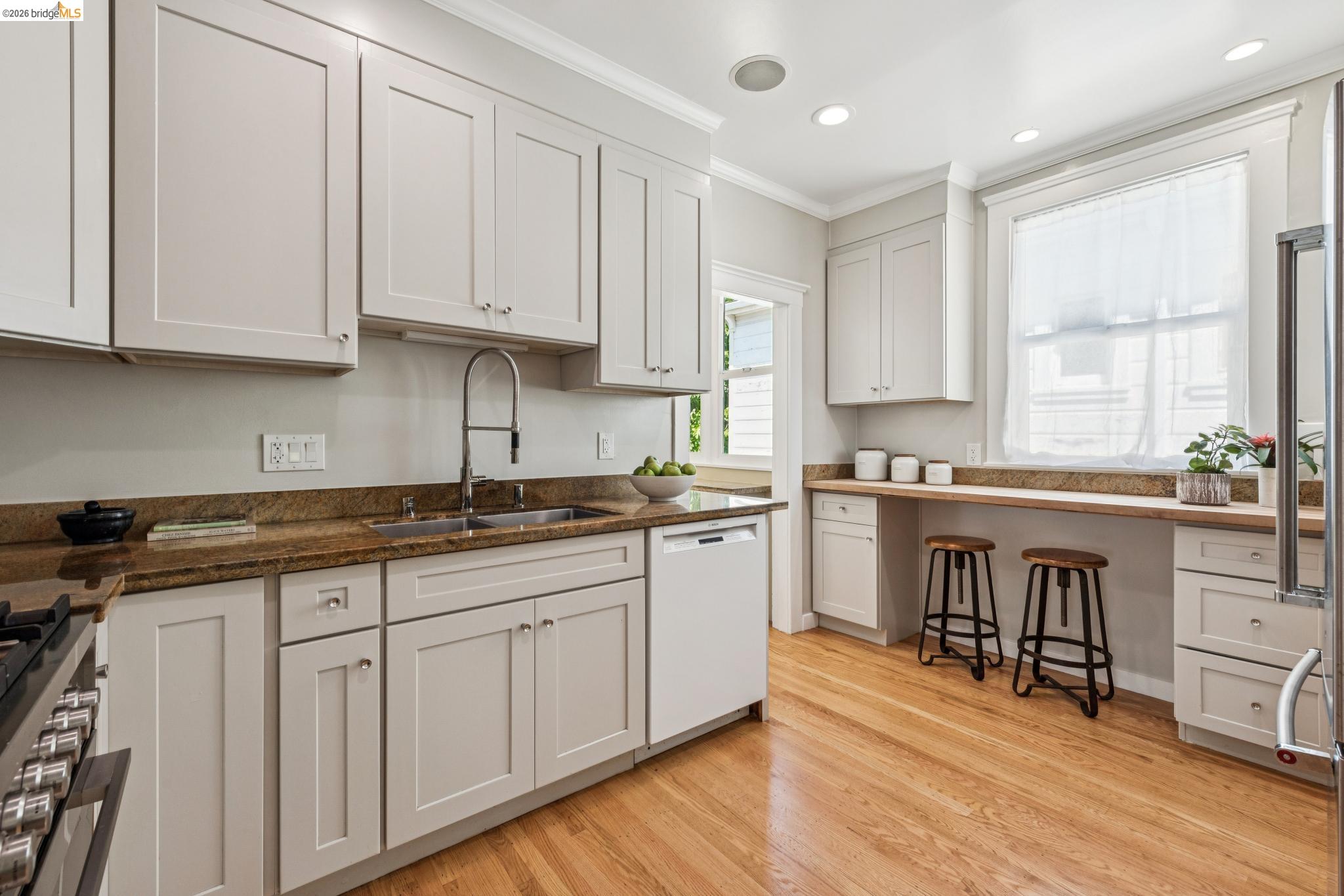 1233 Carleton Street Berkeley, CA 94702 - Photo 15 of 41