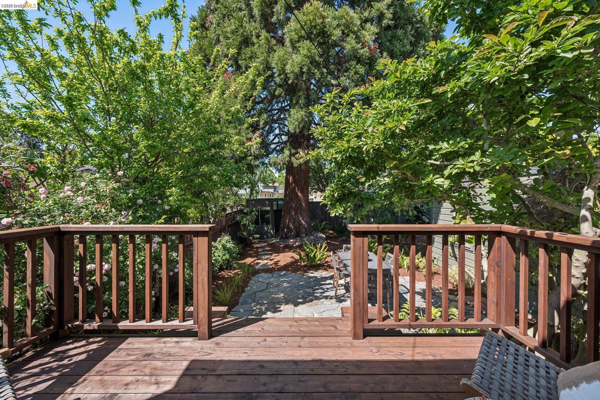 1233 Carleton Street Berkeley, CA 94702 - Photo 27 of 41