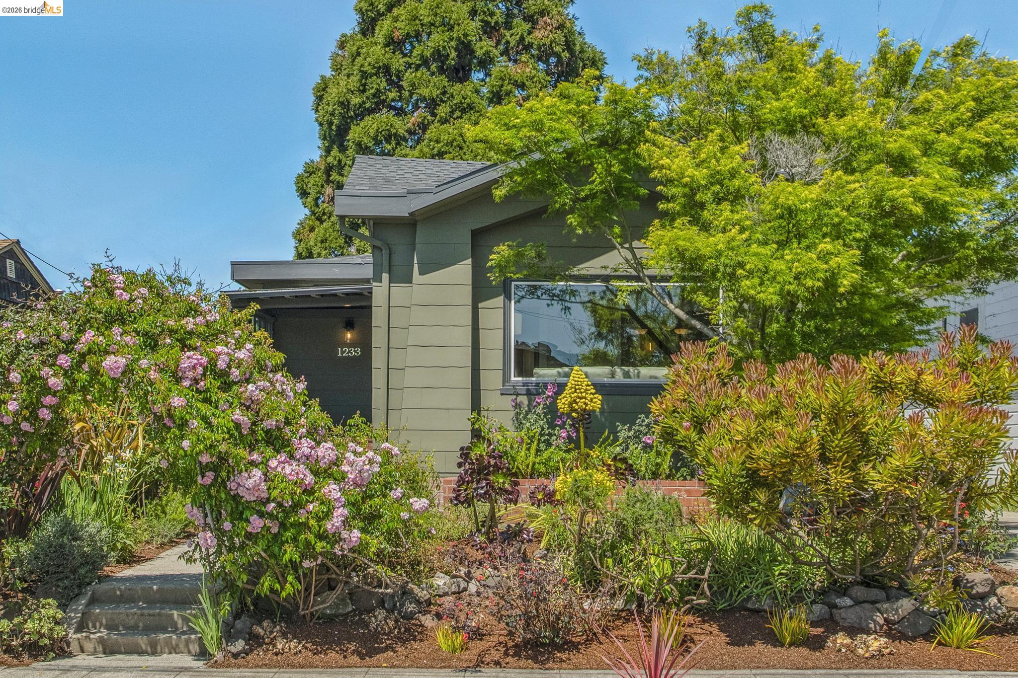 1233 Carleton Street Berkeley, CA 94702 - Photo 40 of 41