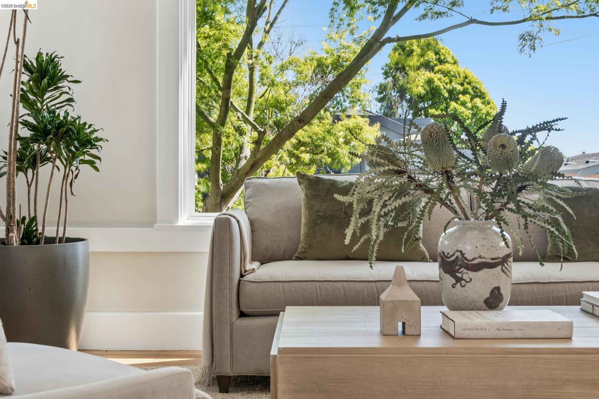 1233 Carleton Street Berkeley, CA 94702 - Photo 10 of 41