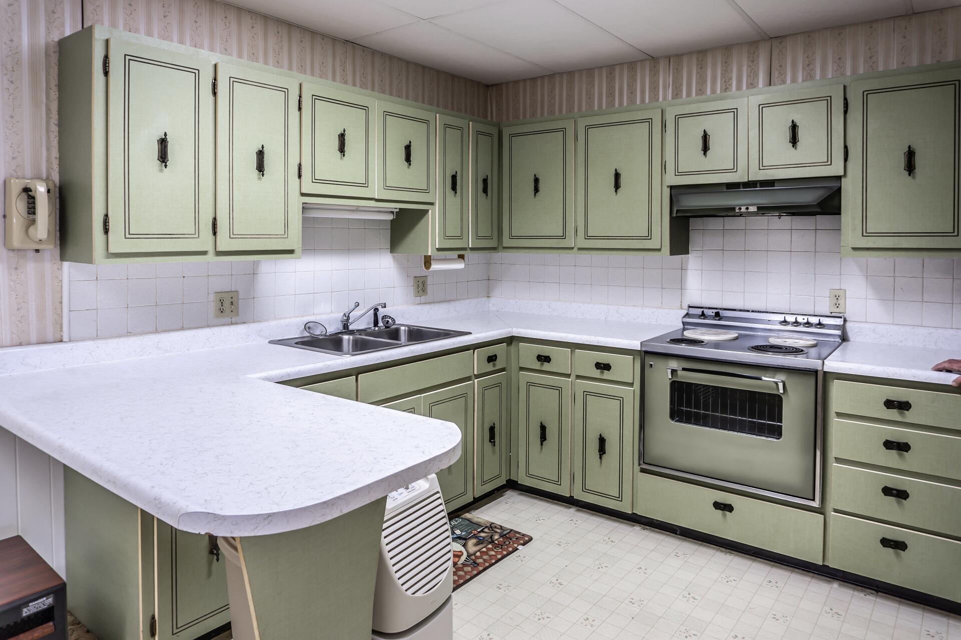 701 Carson Street, Unit 12 Greeneville, TN 37743 - Photo 37 of 73 701CarsonG_040