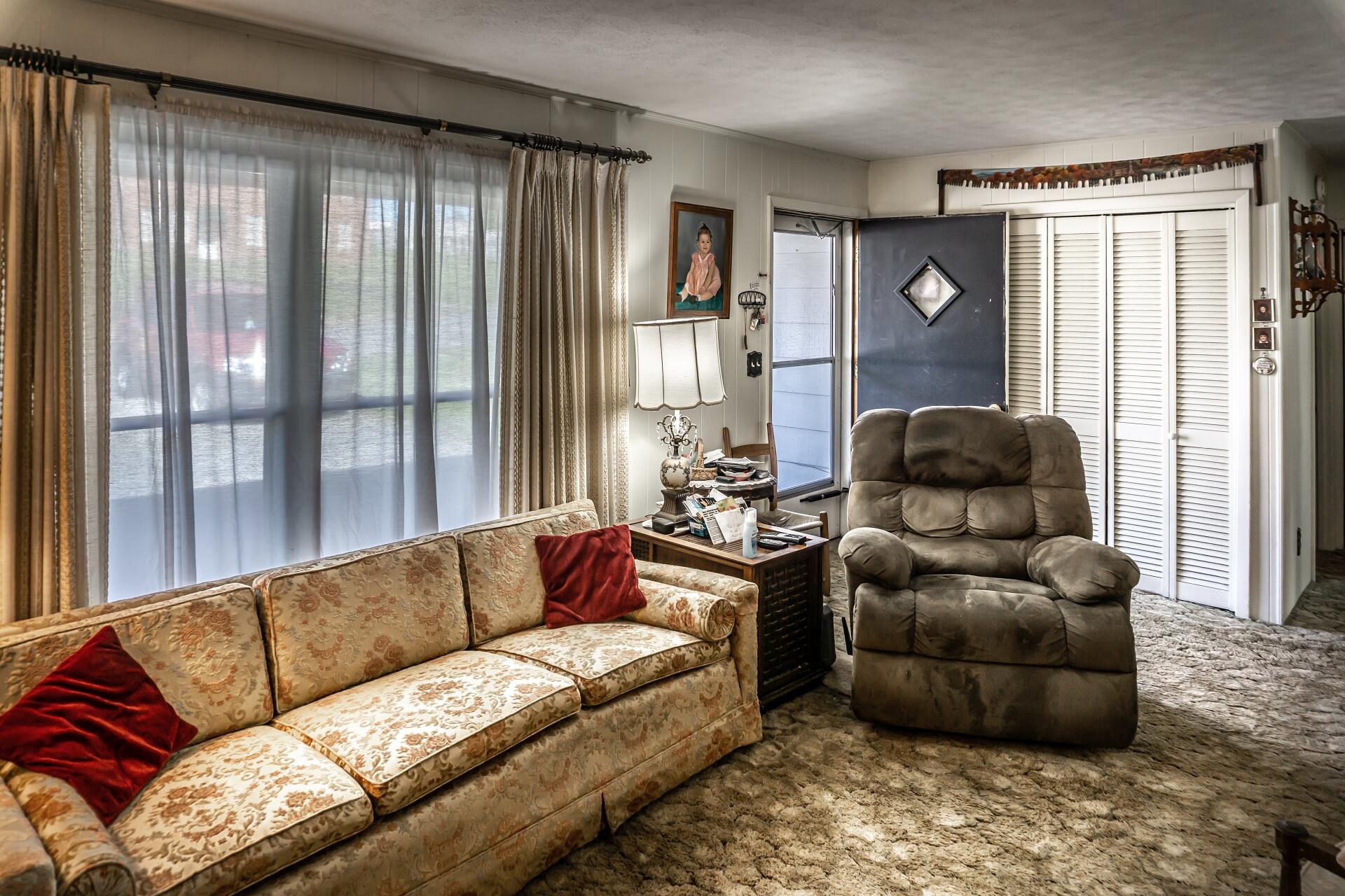 701 Carson Street, Unit 12 Greeneville, TN 37743 - Photo 4 of 73 701CarsonG_004