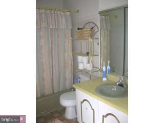 11727 Lockart Road Philadelphia, PA 19116 - Photo 5 of 6 Gallery Image 5